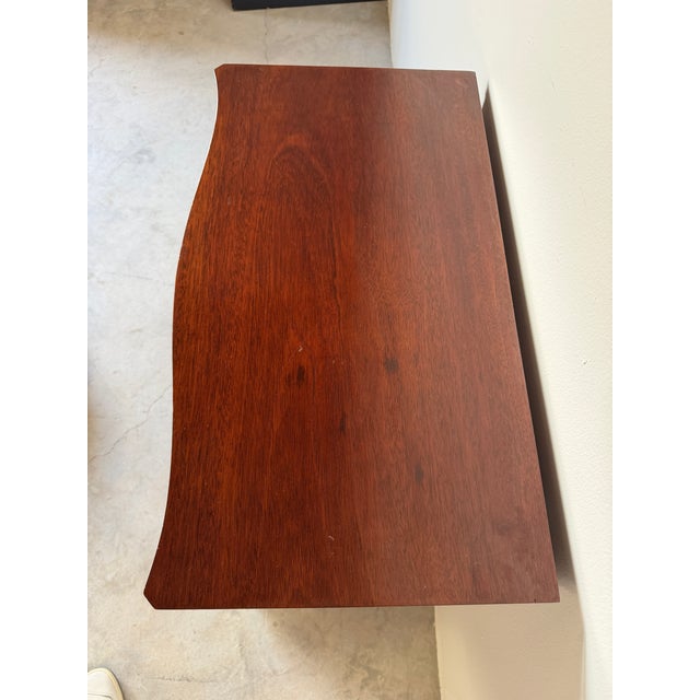 Wood Vintage Serpentine-Front Mahogany Three-Drawer Nightstand / Bachelor’s Chest For Sale - Image 7 of 12