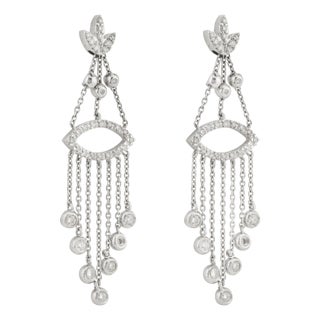 Natural Diamond Earring With 0.82 Carat Diamond in 18k Gold For Sale