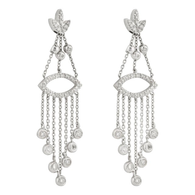 Natural Diamond Earring With 0.82 Carat Diamond in 18k Gold For Sale