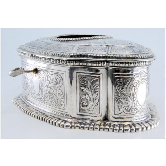 Silver Jewelry Box with Friezes and Engraved Plant Motifs Surrounding an Ancient Lady For Sale - Image 10 of 13
