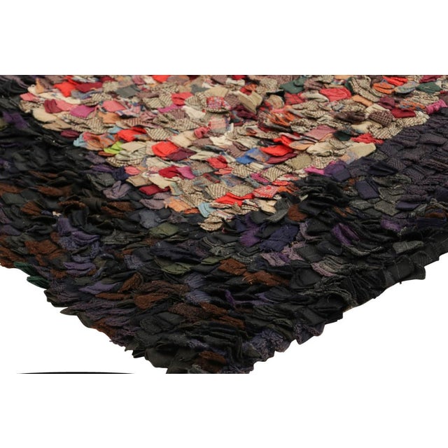 Antique Hooked Rug With Abstract Polychromatic Patterns | Rug & Kilim For Sale In New York - Image 6 of 7