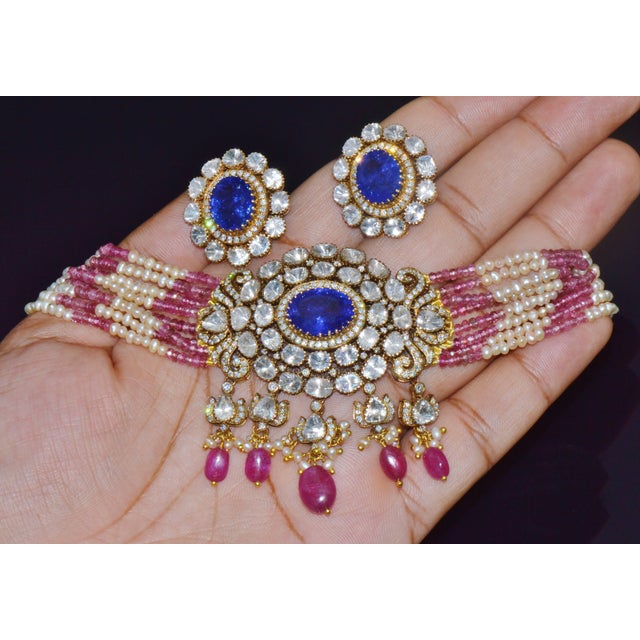 Late 20th Century Natural 121.63Cts Tanzanite Uncut Diamond Pearl Ruby Tourmaline Solid 18k Gold Choker Necklace & Earrings Set, 3 Pieces For Sale - Image 11 of 12