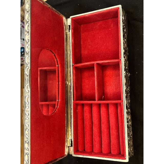 Elevate your vanity with this striking vintage Godinger style silver-plated jewelry box. This elegant, rectangular dresser...