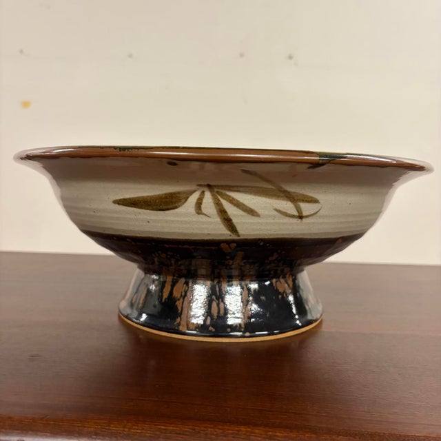 Striking Japanese Mashiko ware pedestal bowl by certified traditional craftsperson Takaichi Tokoi (床井崇一) of Tochigi...