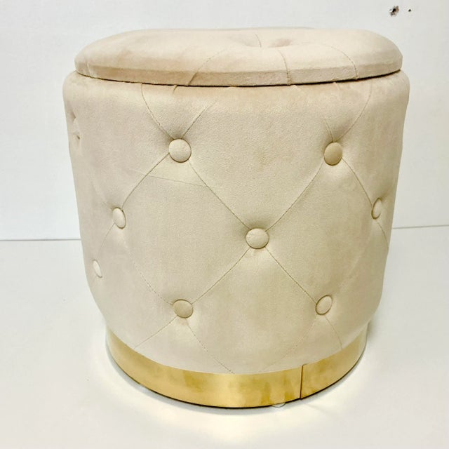 Cream 1980s Vintage Chippendale Boho Chic Hollywood Regency Tufted Velvet Stool. For Sale - Image 8 of 11