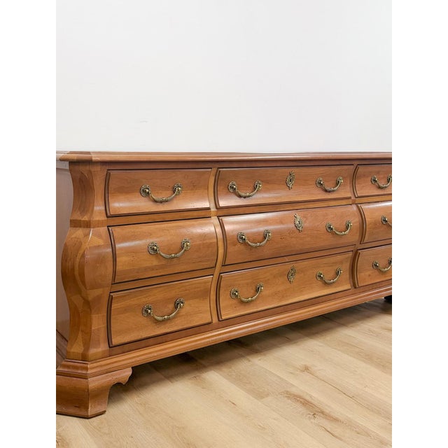 Century Furniture Provincial Curvy 9-Drawer Dresser Vintage Classical Bedroom For Sale In Tampa - Image 6 of 15