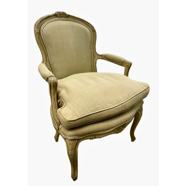 Louis XV Style Accent Chair in Belgian Linen For Sale - Image 4 of 10