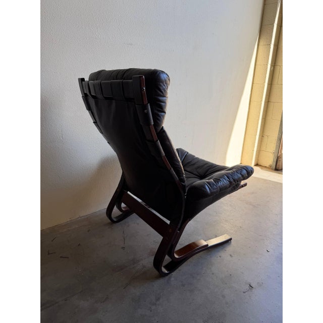 1960s Kengu Lounge Chair in Style of E. & N. Solheim - Vintage 1960s Scandinavian Leather Chair For Sale - Image 5 of 9