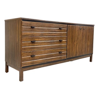 Mid Century Modern Long Dresser / Credenza by American of Martinsville, C. 1960's For Sale