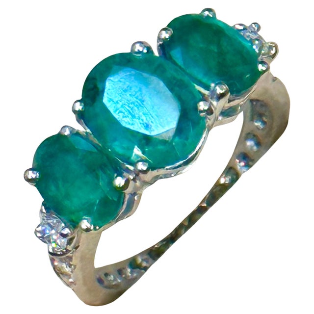 4.5 Ct Emerald Three-Stone Ring Past Present Future Diamond Band Platinum For Sale - Image 18 of 18