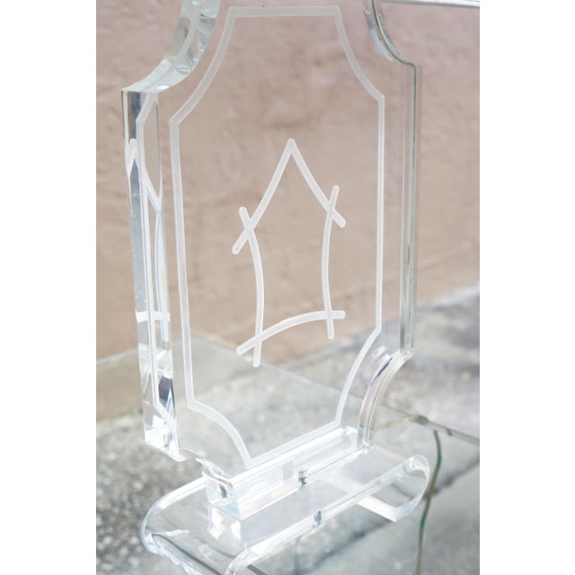 Vintage Lucite Pagoda Table Lamp For Sale - Image 4 of 11