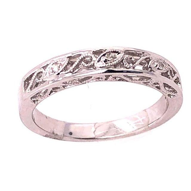 14 Karat White Gold Diamond Wedding Band Anniversary Filigree Ring, Size 6 For Sale - Image 4 of 6
