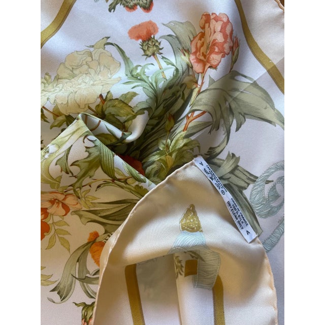 Beige Hermès Gavroche Silk Scarf “Regina” 1997 For Sale - Image 8 of 8