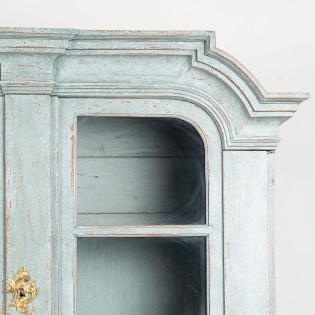 Wood Early 19th Century Swedish Blue Painted Pine Display Cabinet For Sale - Image 7 of 18