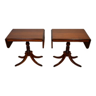 Pair of 1950s English Regency Style Mahogany Pembroke Drop-Leaf Accent Tables For Sale
