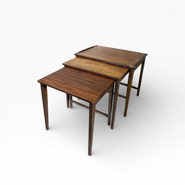Contemporary Mid-Century British Walnut Nesting Tables from Gordon Russell, Set of 3 For Sale - Image 3 of 7