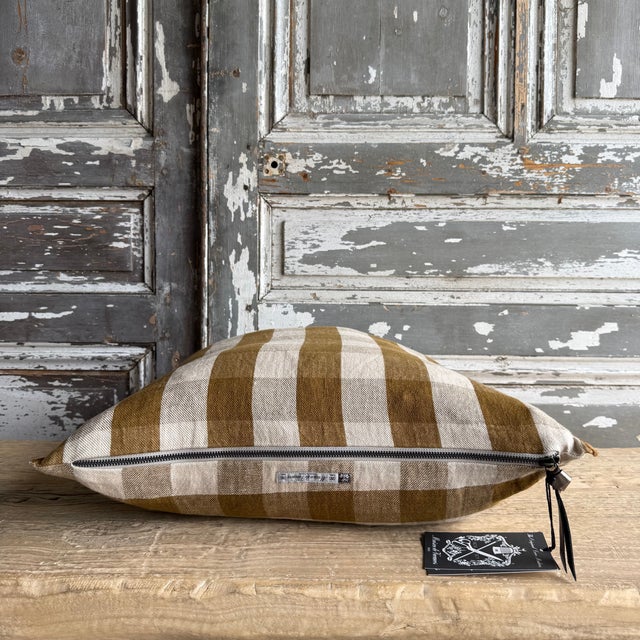 2020s French Linen Accent Cover– Vichy Havane For Sale - Image 5 of 7