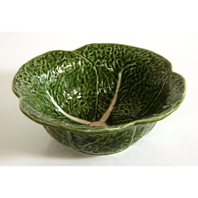 1980s Vintage Trompe l'Oeil Cabbage Leaf Serving Bowl From Portugal Aka Cabbageware For Sale - Image 5 of 9