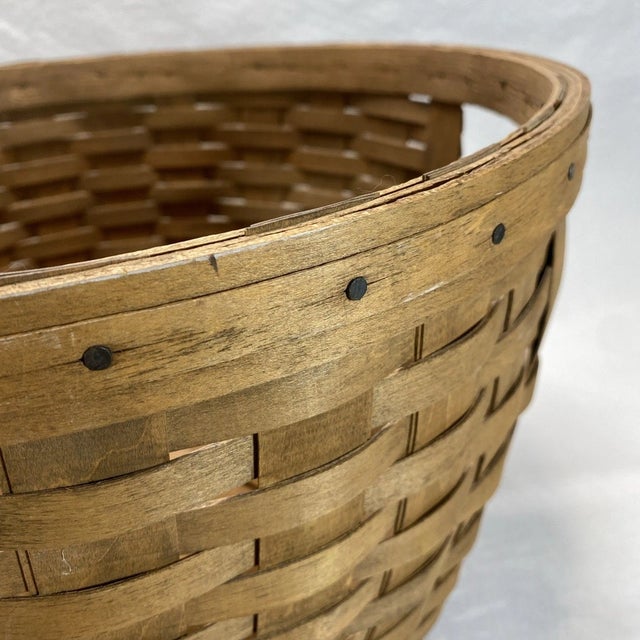 Longaberger Large Round Corn Basket 1985 For Sale - Image 4 of 10