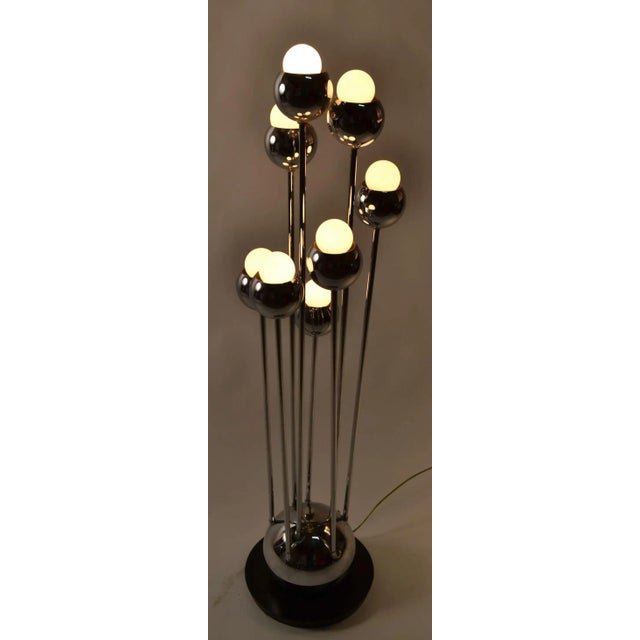 Mid-Century Modern 8 Light Chrome Ball Table Lamp For Sale - Image 3 of 7