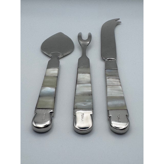 Mid-Century Modern Late 20th Century Towle Mother of Pearl Cheese Charcuterie - Set of 3 For Sale - Image 3 of 3