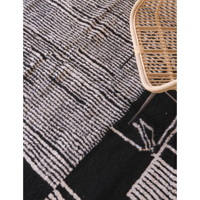 Moroccan Black Abstract Wool Rug - 9.8 X 7.2 Ft For Sale In Cleveland - Image 6 of 8