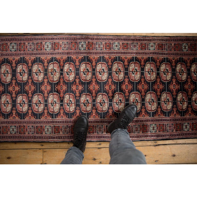 Extremely detailed repeating multi-column and row gul medallions in a tight and fine weave. Amazing splendor in design...