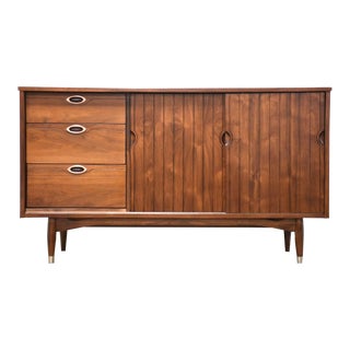 Walnut Credenza by Hooker Furniture For Sale