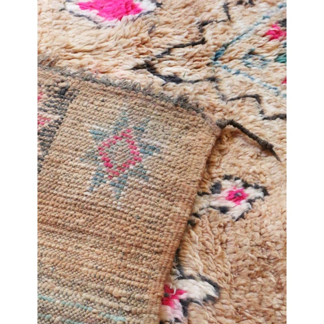 Peach 1980's Boujad Moroccan Wool Rug - 10.7 X 5.9 Ft For Sale - Image 8 of 8
