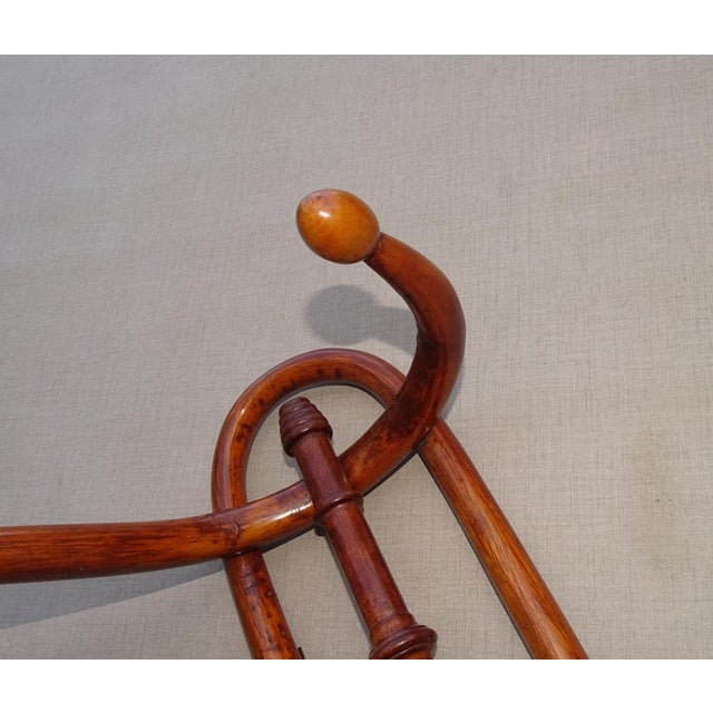 Art Nouveau Wall-Mounted Coat Rack in Bentwood by Kohn, 1905 For Sale - Image 6 of 7