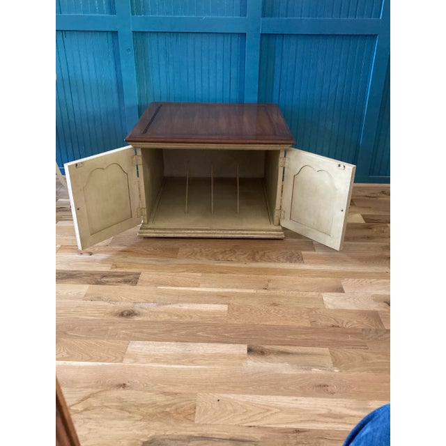 Wood 1960s Hekman Media or Record Cabinet – White & Green With Carved Doors For Sale - Image 7 of 12