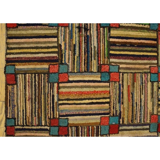 Early 20th Century American Hooked Rug ( 5'10" x 9'8" - 178 x 295 ) For Sale In New York - Image 6 of 7