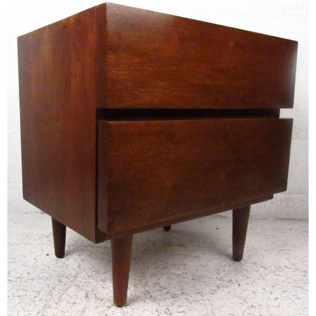 Mid-Century Modern 1960s Single Mid-Century Nightstand by American of Martinsville For Sale - Image 3 of 7