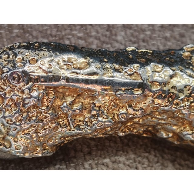 1960s Vintage MCM Ted Arnold LTD "High Society" Gold Metal Fried Chicken Drumstick Sculpture Paperweight Pop Art For Sale - Image 5 of 7