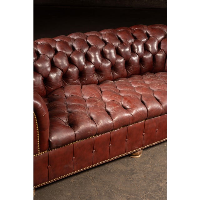 Late 20th Century Tufted Leather Chesterfield Sofa in Burgundy For Sale In Chicago - Image 6 of 15