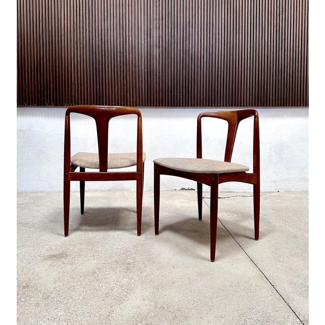Model Juliane Teak Dining Chairs by Johannes Andersen for Uldum Møbelfabrik, Denmark, 1960s, Set of 4 For Sale - Image 12 of 18
