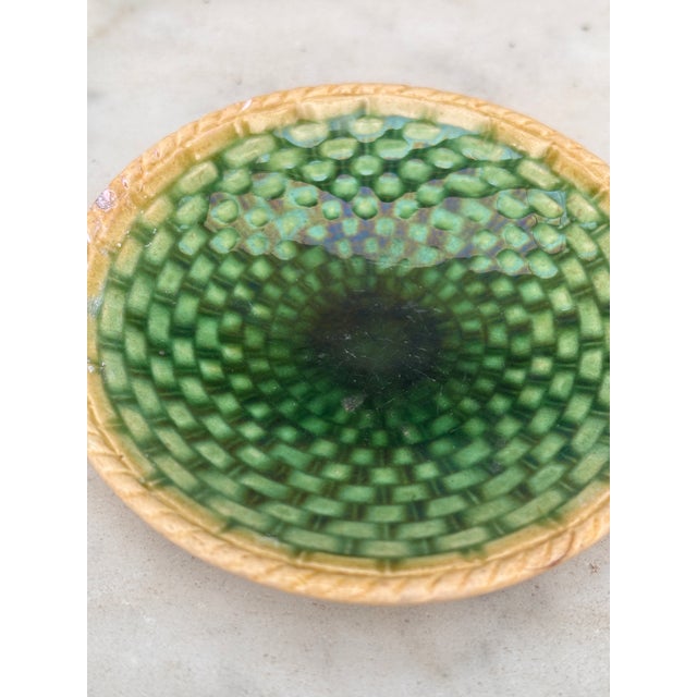 Rustic Etruscan Majolica Leaf Butter Pat, Circa 1890 For Sale - Image 3 of 4