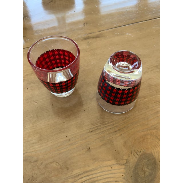 Art Deco 1950s French Mid Century Herringbone-Banded Glass Decanter and Shot Glasses Set- 10 Pieces For Sale - Image 3 of 8