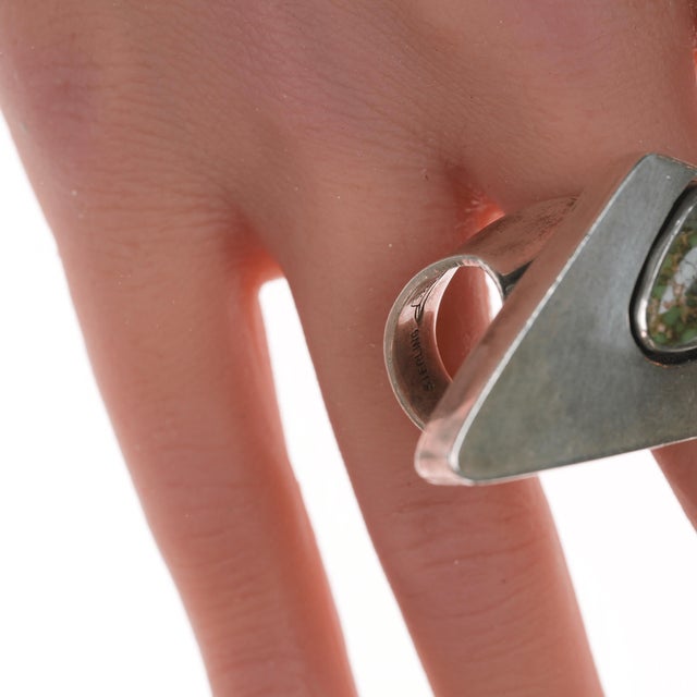 Late 20th Century sz6.75 Delbert Vandever Navajo silver and high grade variscite ring For Sale - Image 5 of 7