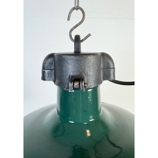 Mid-Century Modern French Industrial Dark Green Enamel Factory Pendant Lamp, 1960s For Sale - Image 3 of 18