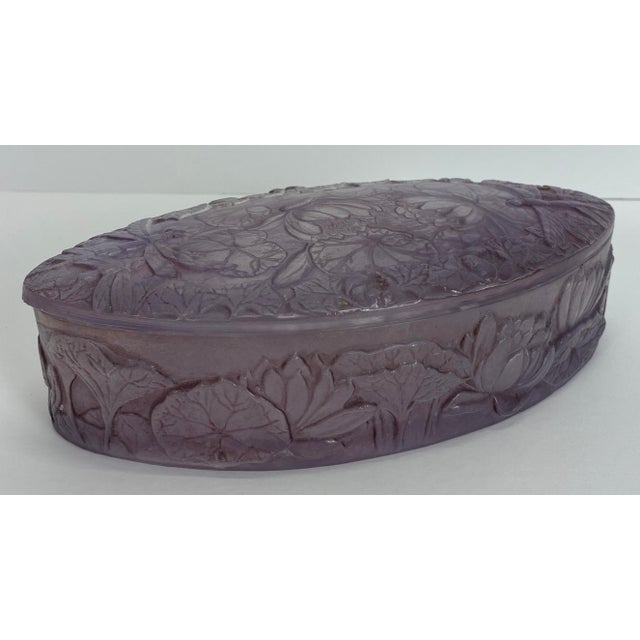 Daum Nancy French Art Nouveau Lilac Molded Glass Jewelry Box, Attributed to Daum Nancy For Sale - Image 4 of 5