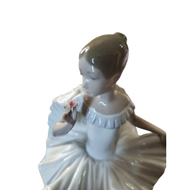 A Dream Come True Figurine in Porcelain by Nao for Lladró, 1983 For Sale - Image 6 of 9