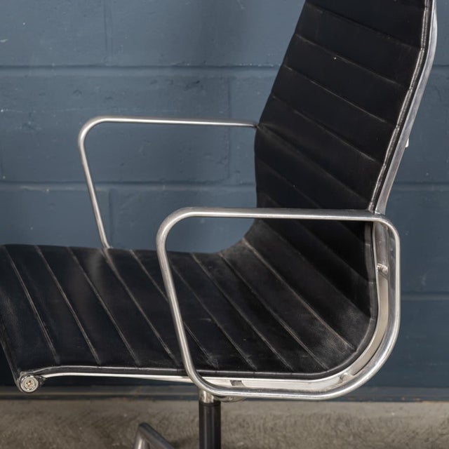 20th Century EA117 Chairs in Black Leather by Charles & Ray Eames for Vitra, 1950s, Set of 2 For Sale - Image 15 of 18