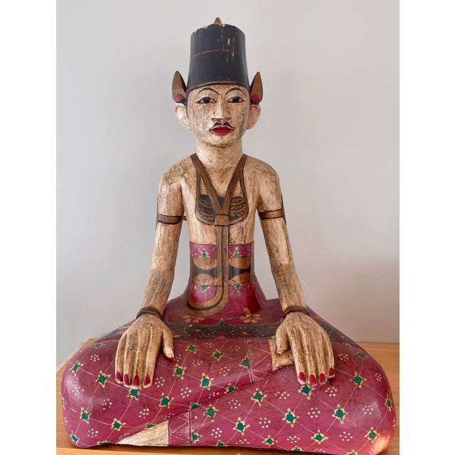 Mid 20th Century Monumental Pair of Javanese Loro Blonyo Hand-Carved Wooden Figures, Mid-20th Century For Sale - Image 5 of 12