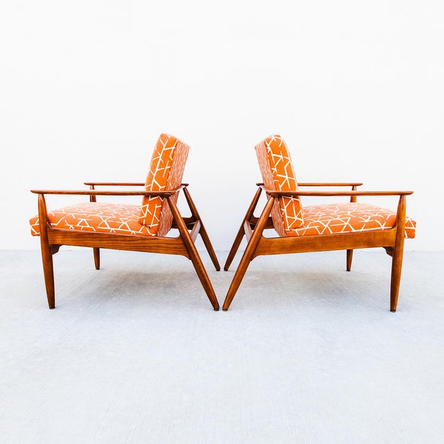 Arne Vodder Restored 1960s Mid Century Modern Studio Crafted Oak Lounge Chairs For Sale - Image 4 of 18
