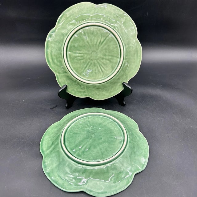 Bring iconic Portuguese craftsmanship to your table with this stunning set of two Vintage Bordallo Pinheiro Green Cabbage...