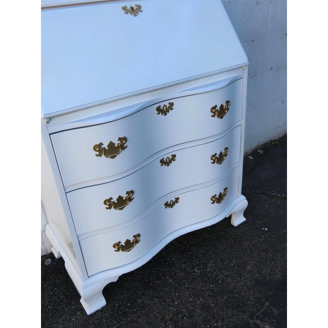 Painted White Serpentine Secretary Desk 6331 For Sale - Image 10 of 16