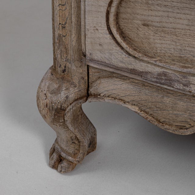 Wood 1830s French Louis XV Oak Chest of Drawers For Sale - Image 7 of 18