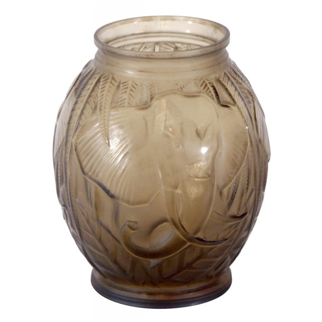Art Deco Vase with Elephants, 1930 For Sale - Image 6 of 6