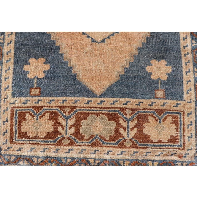 Mid 20th Century Vintage Turkish Oushak Rug With All-Over Sub-Geometric Medallion Design For Sale - Image 5 of 8